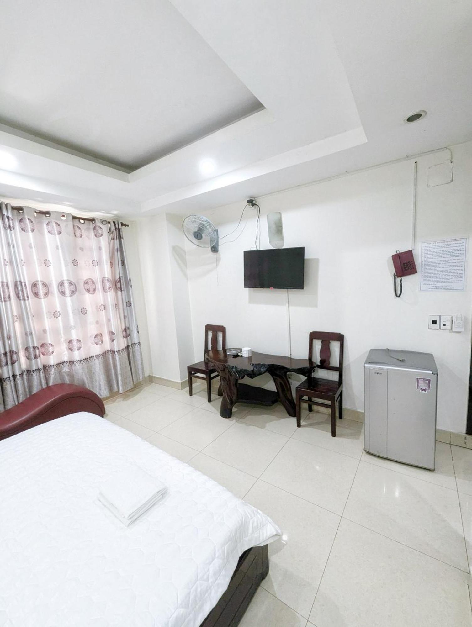 Khach San Mien Hotel