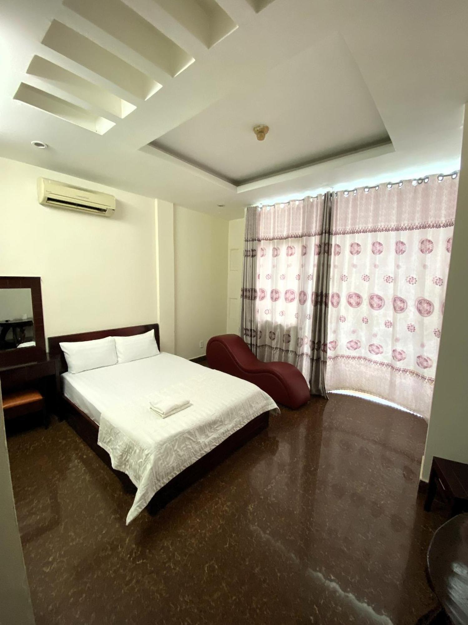 Hotel Khach San Mien Ho Chi Minh City
