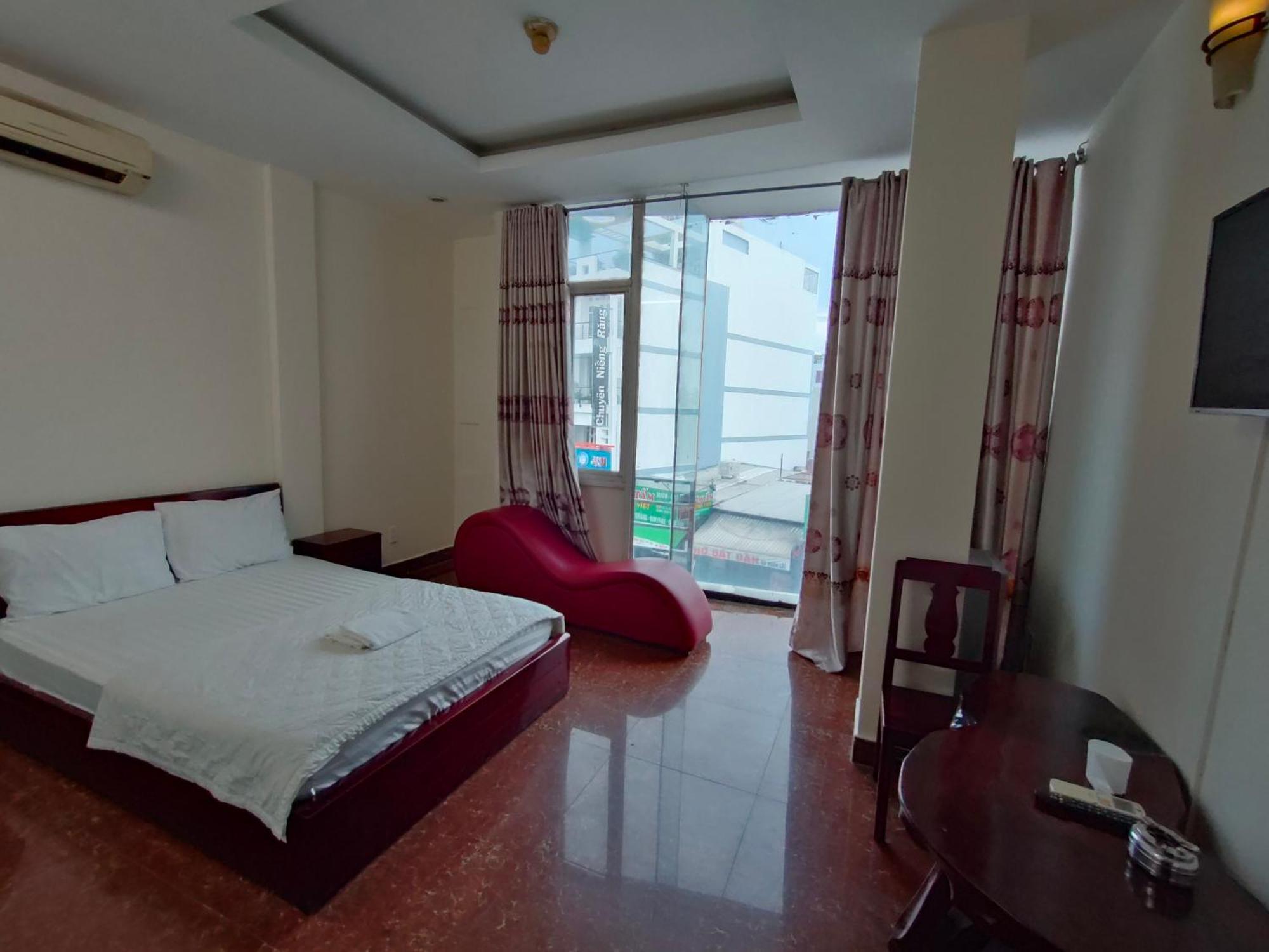 Hotel Khach San Mien Hô Chi Minh-Ville